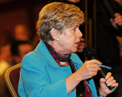 Alicia Bárcena, Secretaria Ejecutiva de la CEPAL, durante su intervención en el Debate Público ¿Transformaciones en riesgo? Perspectivas y tensiones del progresismo en América Latina, realizado el jueves 4 de abril en Montevideo.