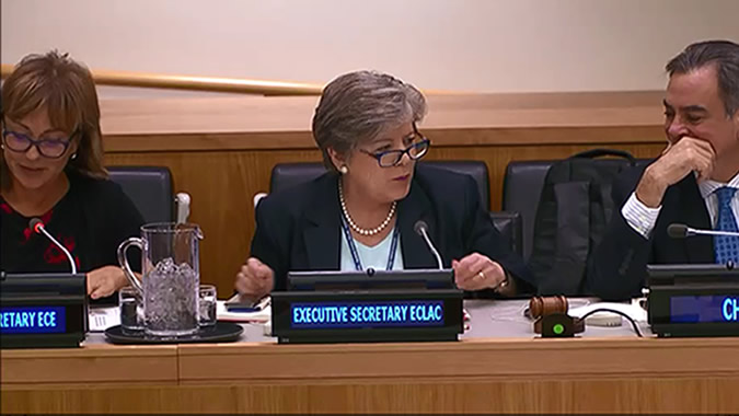 Alicia Bárcena, Secretaria Ejecutiva de la CEPAL, en el diálogo realizado en Nueva York.