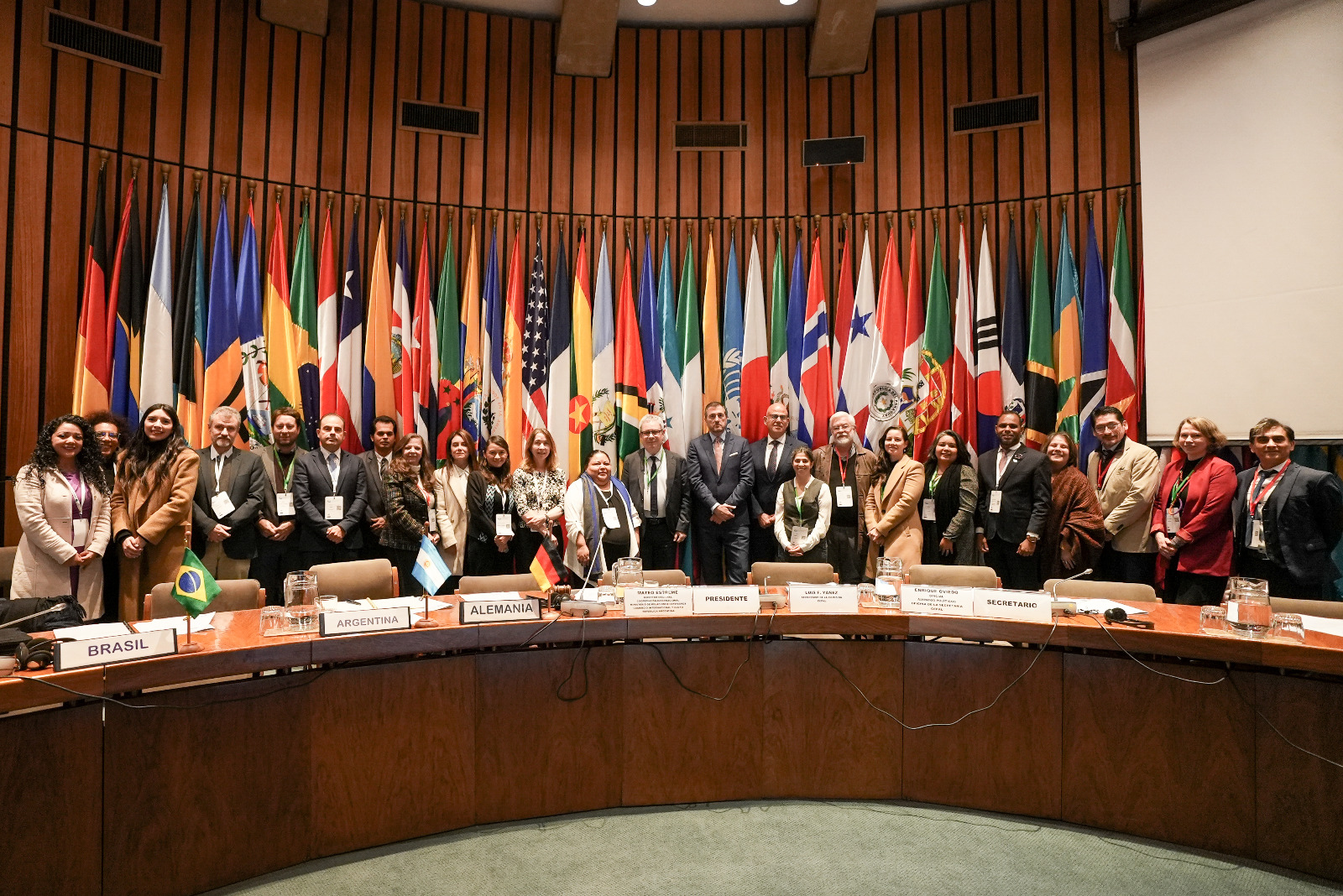 Foto grupal de los delegados asistentes